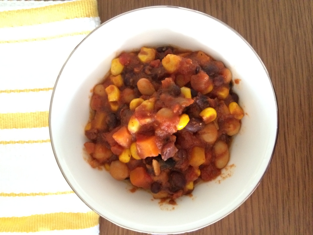 #Vegetarian #Chili from teeny tiny foodie warms the body and soul on a cold day.