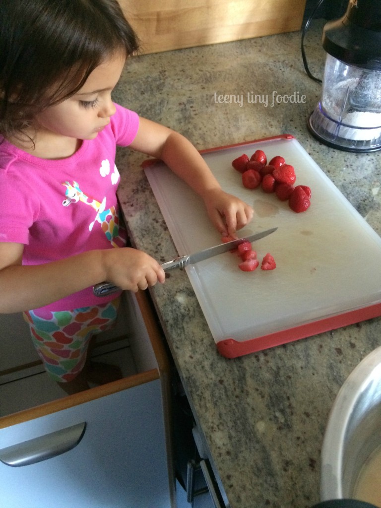 Working on knife skills with my toddler from teeny tiny foodie