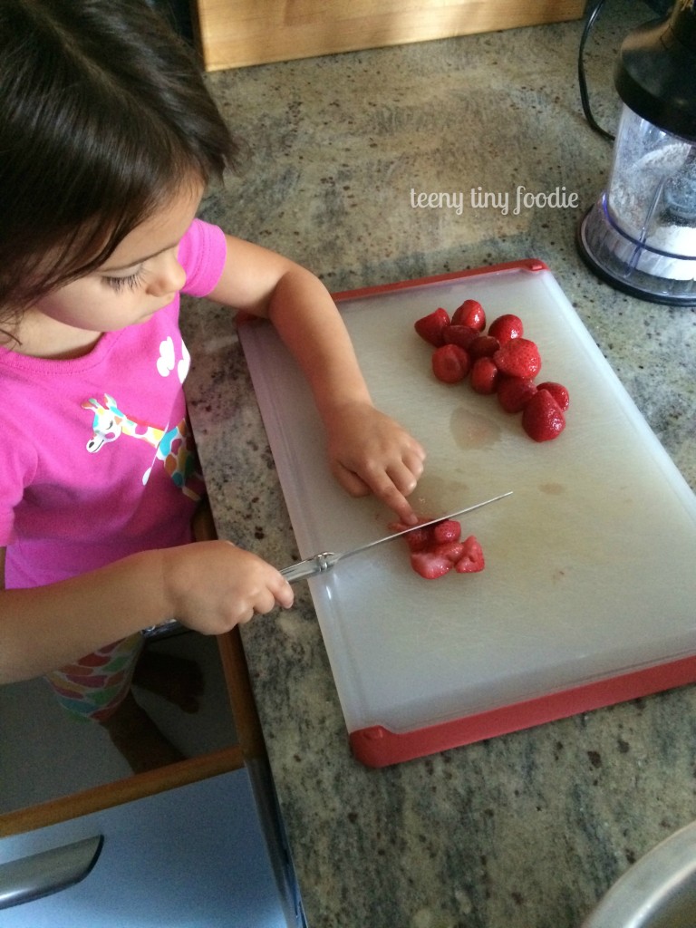 Get kids in the kitchen using butter knives from teeny tiny foodie