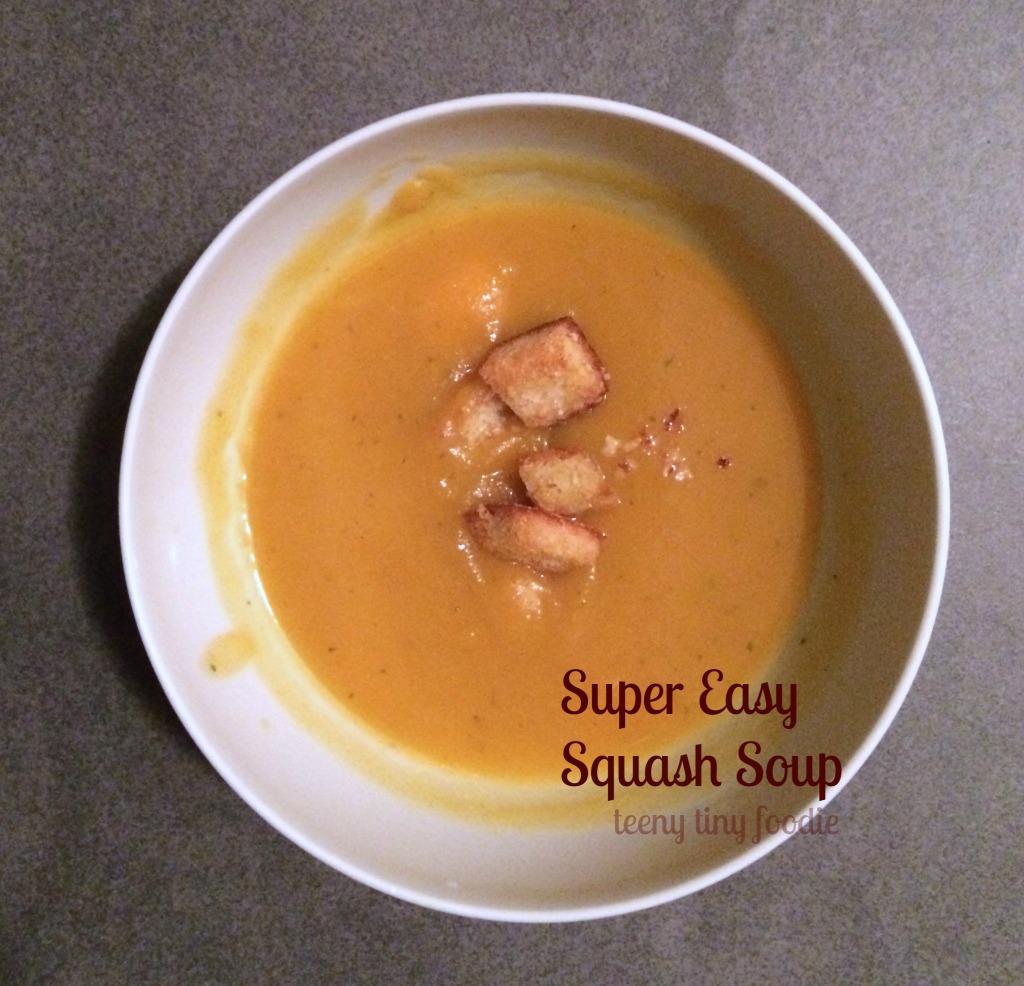 Super Easy Squash #Soup from teeny tiny foodie is a delicious #vegan meal to keep you warm this winter.