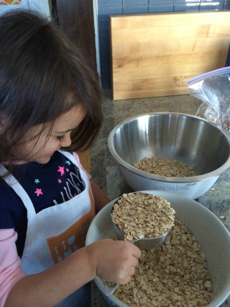 Pecan Pie #Granola from teeny tiny foodie is a scrumptious treat to enjoy yourself or to share as a #holiday #gift. #kidsinthekitchen #KidsCookMonday #toddlerscancook
