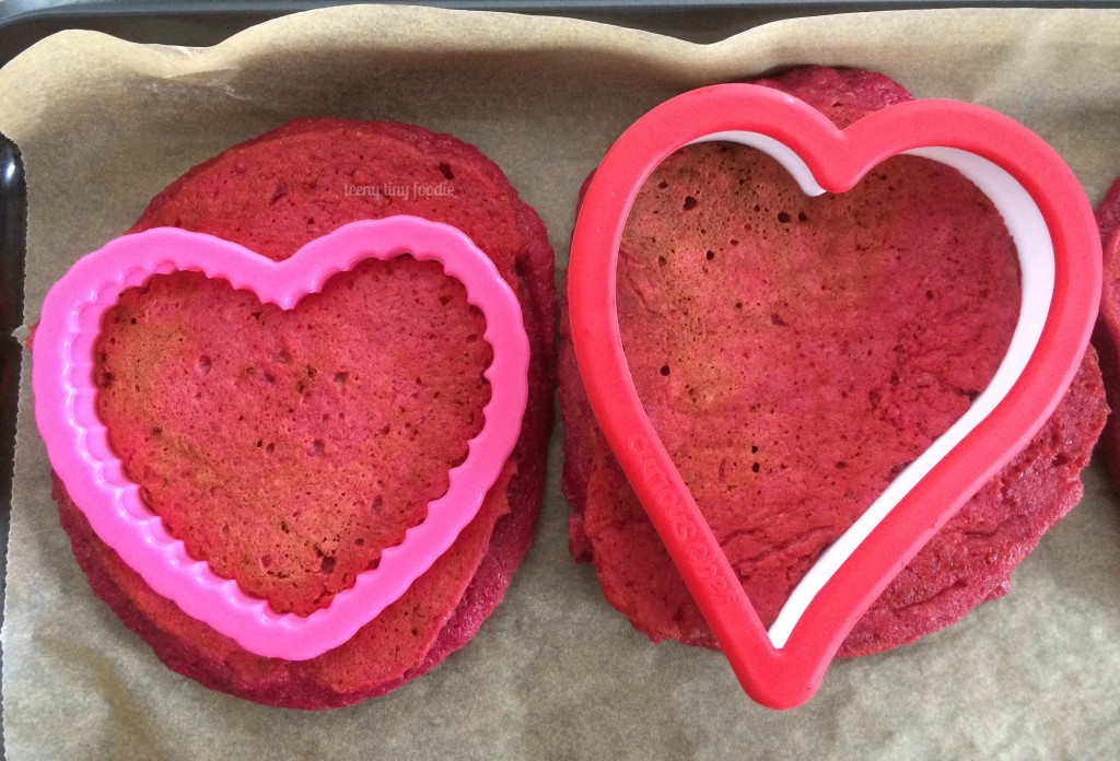 Pink Pancakes from teeny tiny foodie are a #naturally dyed #chemicalfree treat you can make for #Valentine's Day or any time you want a tasty pink treat!