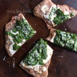 This Green Pizza from teeny tiny foodie is a #healthy #fast #vegetarian #recipe for a quick and tasty meal. It's just in time for #StPatricksDay too!