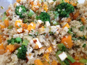 Vegetables and Quinoa from teeny tiny foodie is a scrumptious #vegetarian dish to add to your #Thanksgiving table. #teenytinyfoodie #vegetarian